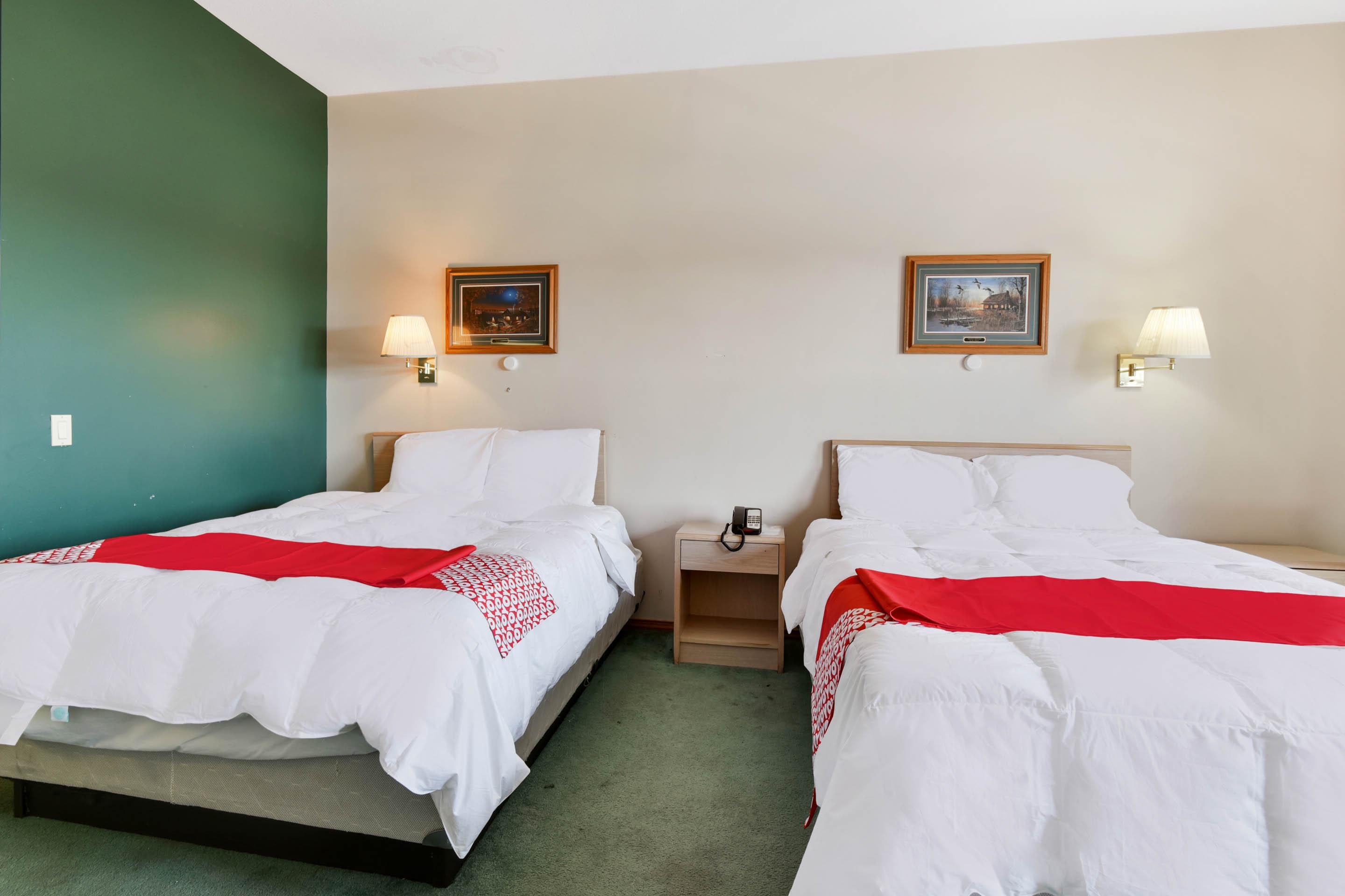 Casa Loma Inn & Suites By Oyo Davenport Ia Near I-80 Ngoại thất bức ảnh