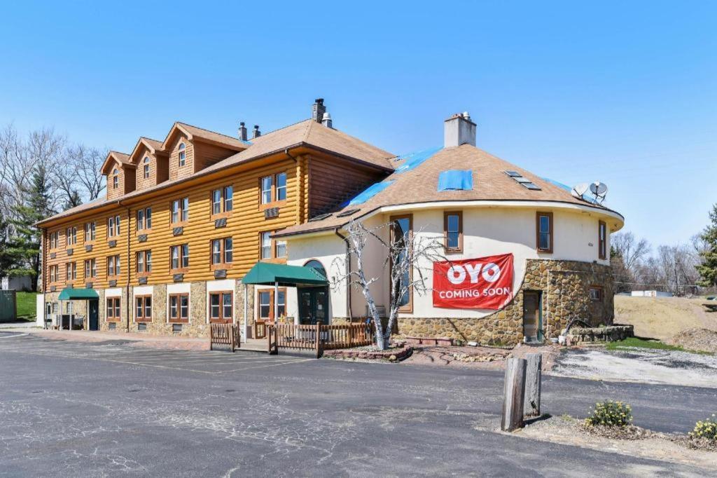 Casa Loma Inn & Suites By Oyo Davenport Ia Near I-80 Ngoại thất bức ảnh